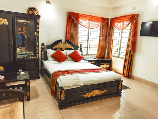 Room No- 103, Sea Lavender (Couple Bedroom, Forget-Me-Not Building, Ground Floor)